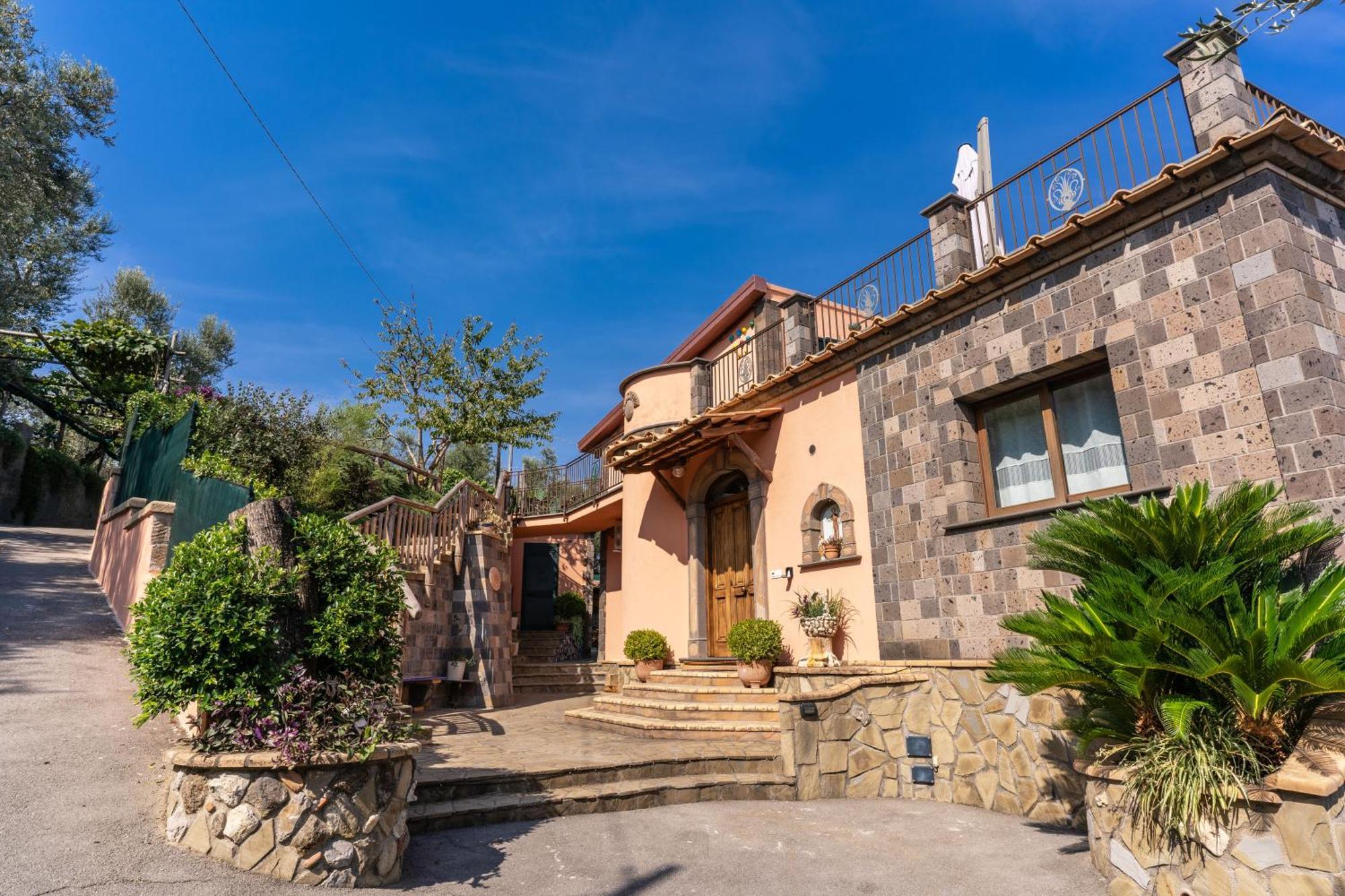 Villa Caruso Private Heated Pool & Sea View Sorrento Exteriör bild